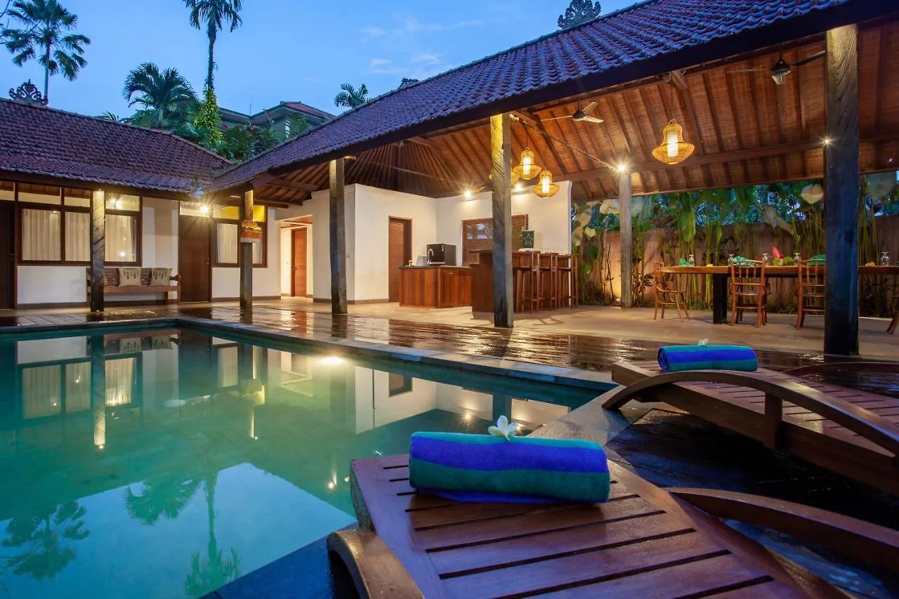 Appartamento 3 Bedroom Gadang Villa Ubud Indonesia